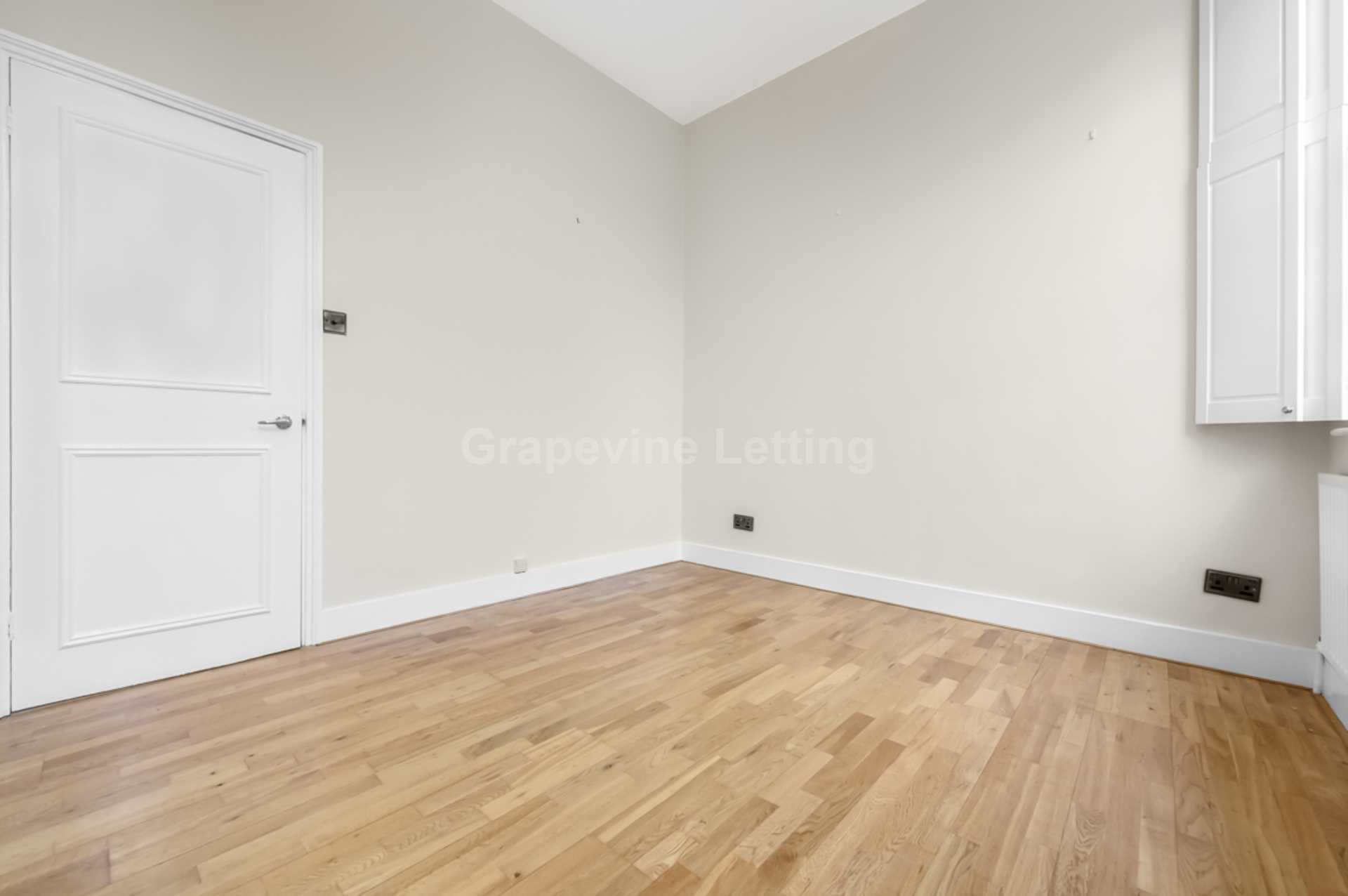 Elderwood Place, London, Image 1