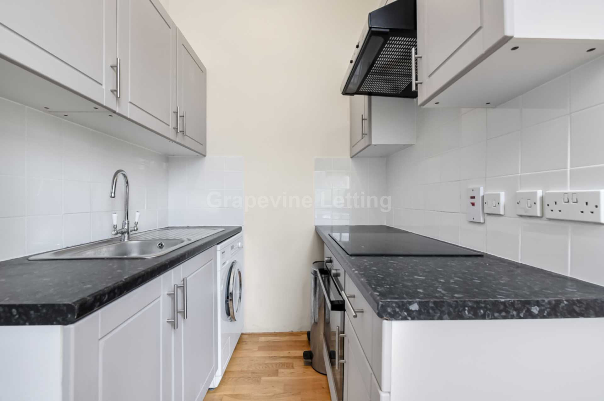 Elderwood Place, London, Image 6