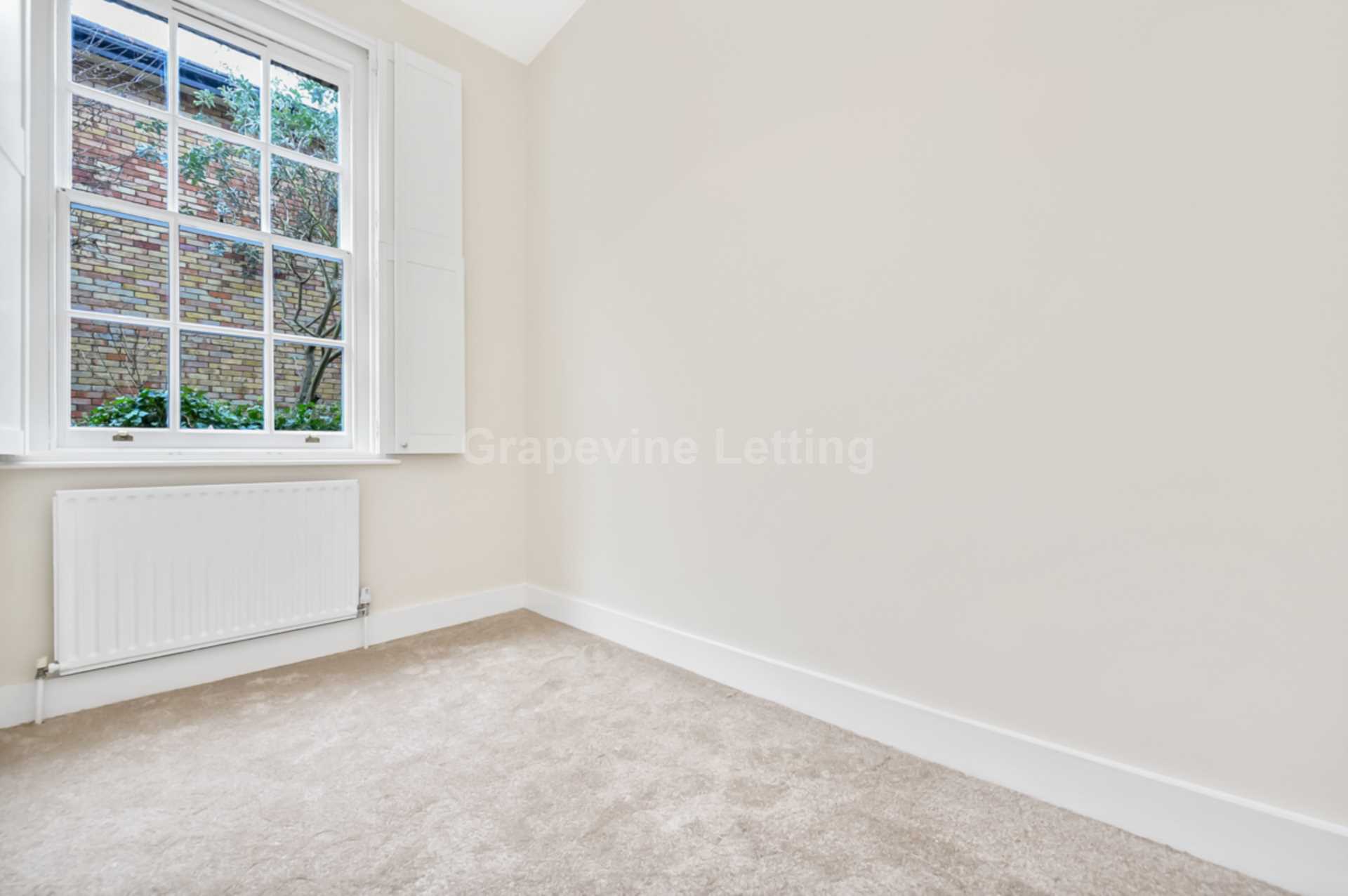 Elderwood Place, London, Image 8