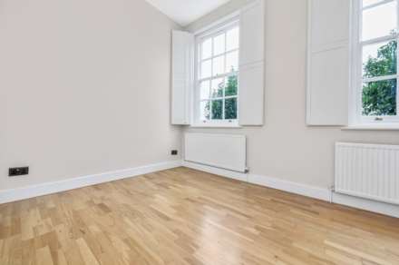 Elderwood Place, London, Image 2