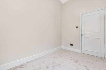 Elderwood Place, London, Image 9