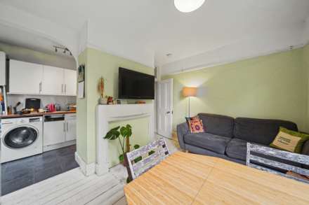 Dumbarton Road, Brixton, SW2, Image 1