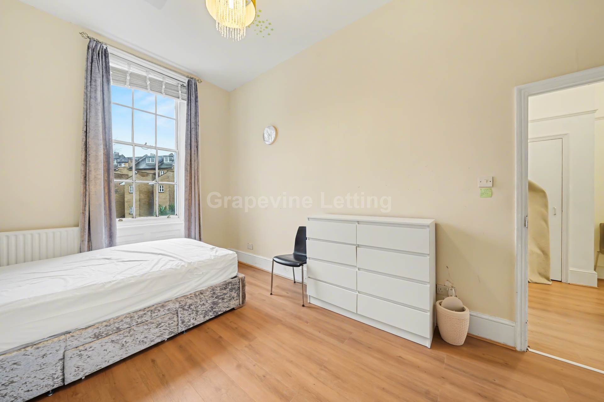 Brixton Road, London, Image 5