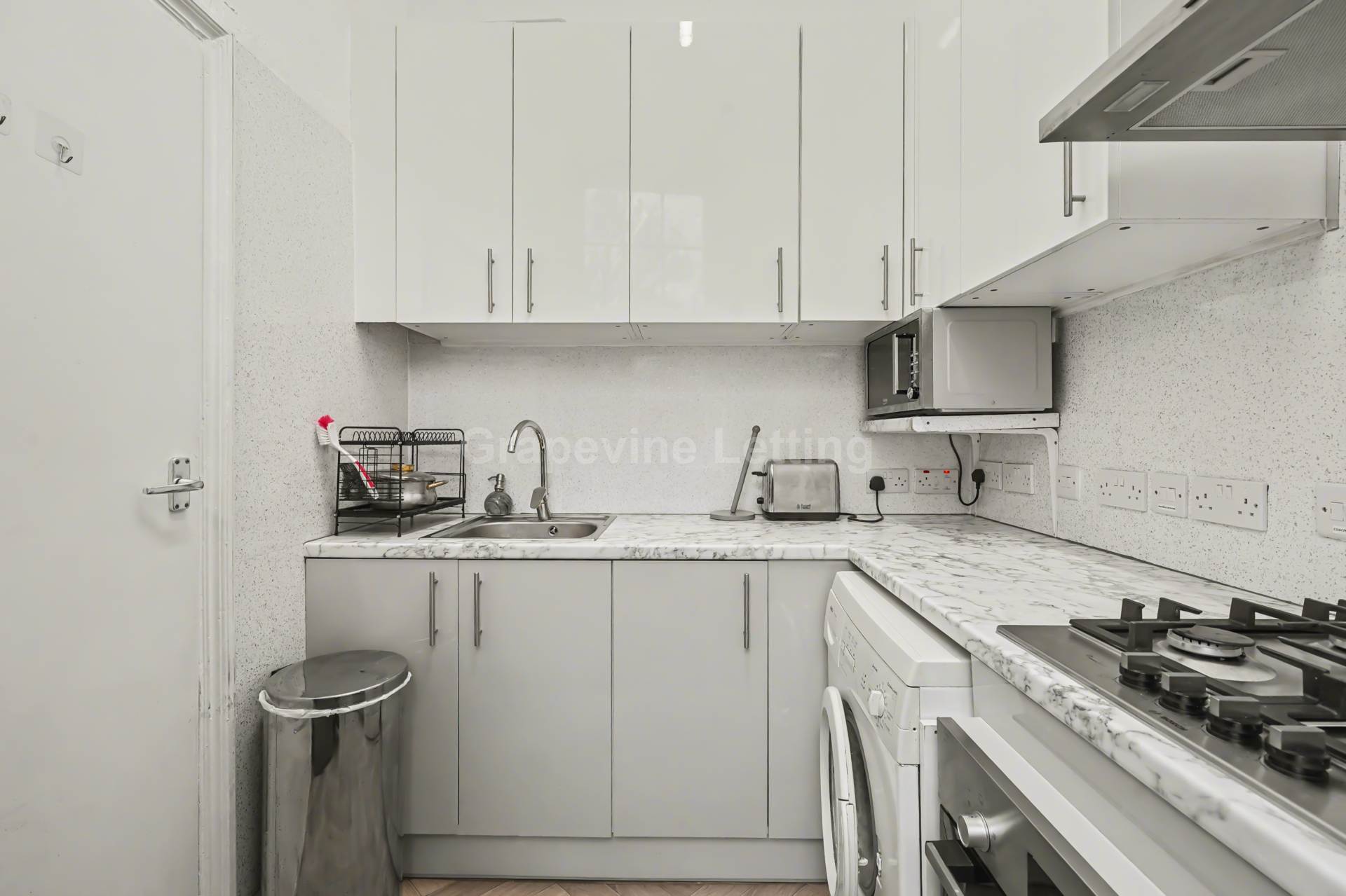 Brixton Road, London, Image 6