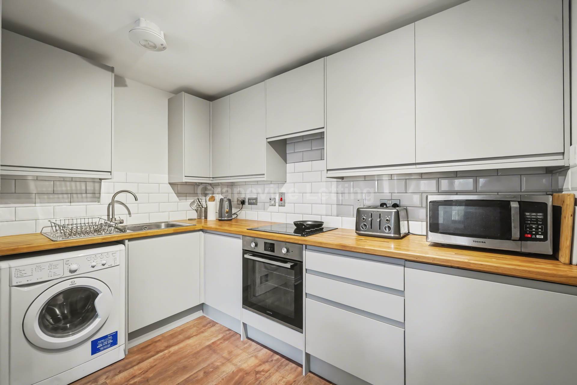 Effra Parade, London, SW2., Image 3