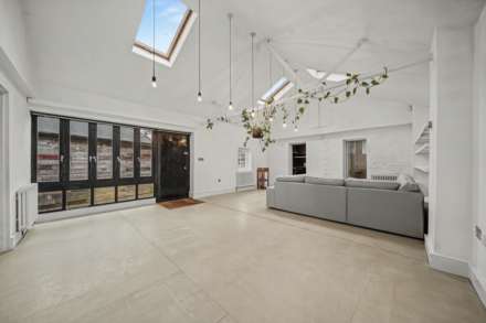 Park Lodge, Water Lane, Brixton SW2., Image 5