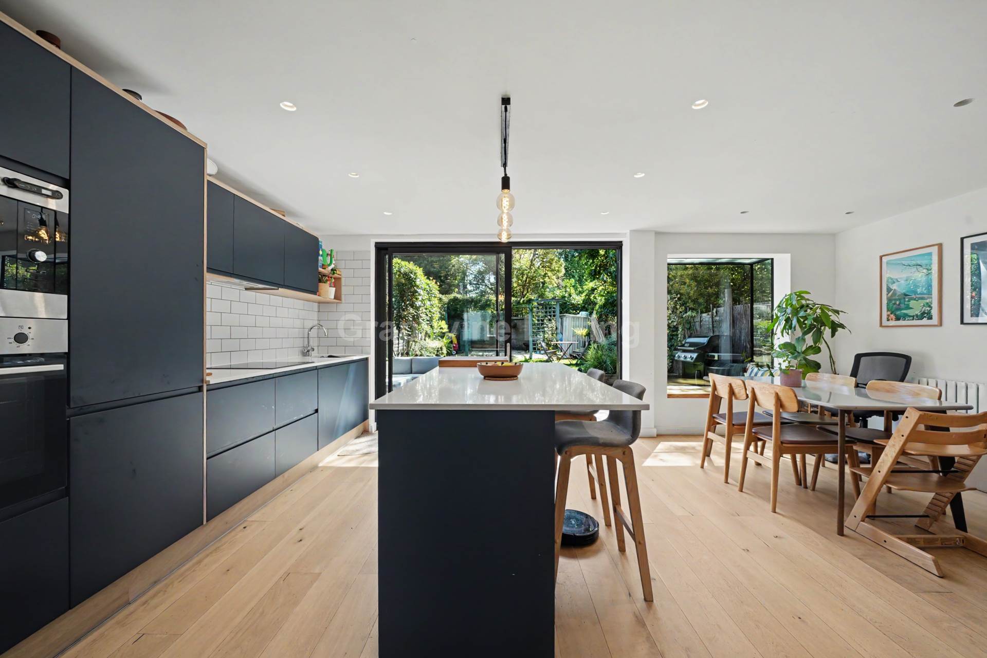 Shakespeare Road, London, Image 1