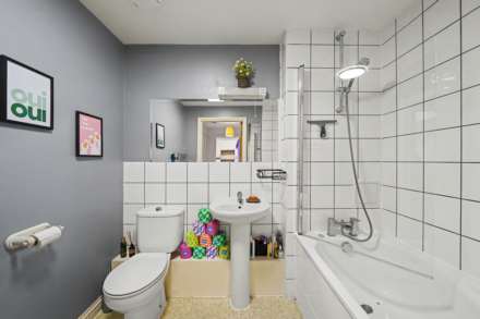 Effra Parade, London, SW2, Image 10