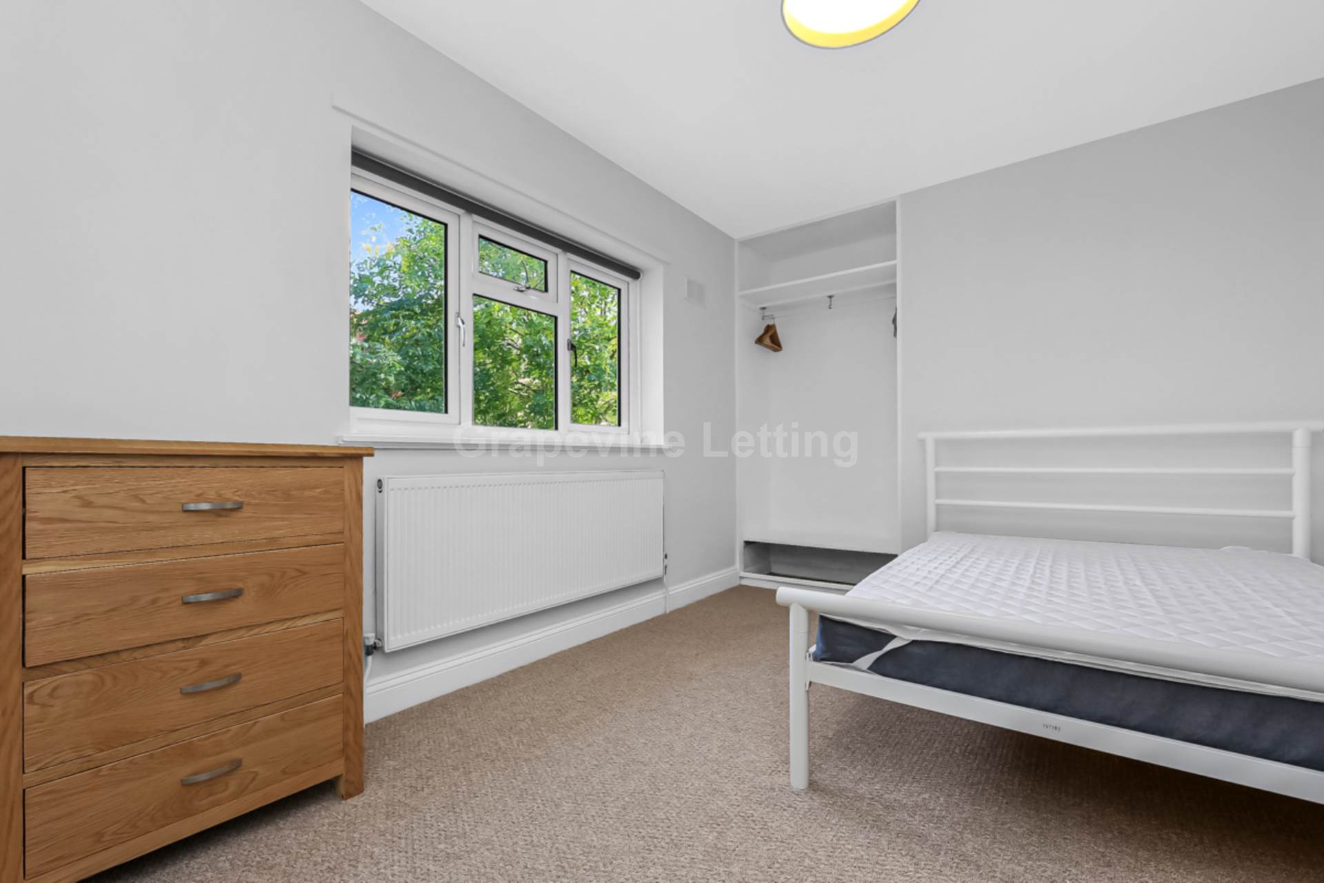 Four Bed Detached House -5 Mins Brixton Tube; Large Garden; Off Road Parking x 3, Image 11