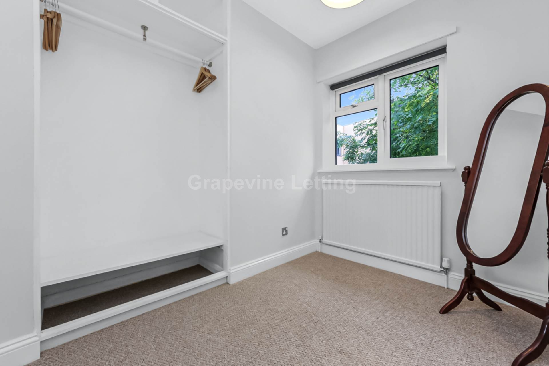 Four Bed Detached House -5 Mins Brixton Tube; Large Garden; Off Road Parking x 3, Image 9