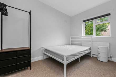 Four Bed Detached House -5 Mins Brixton Tube; Large Garden; Off Road Parking x 3, Image 10