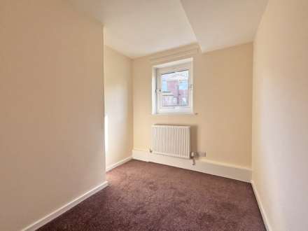 Burnsall Grove, Oldham, Image 9