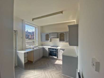 Stamford Road, Lees, Image 3