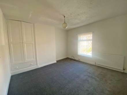 Stamford Road, Lees, Image 4