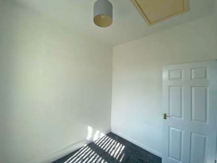 Stamford Road, Lees, Image 6