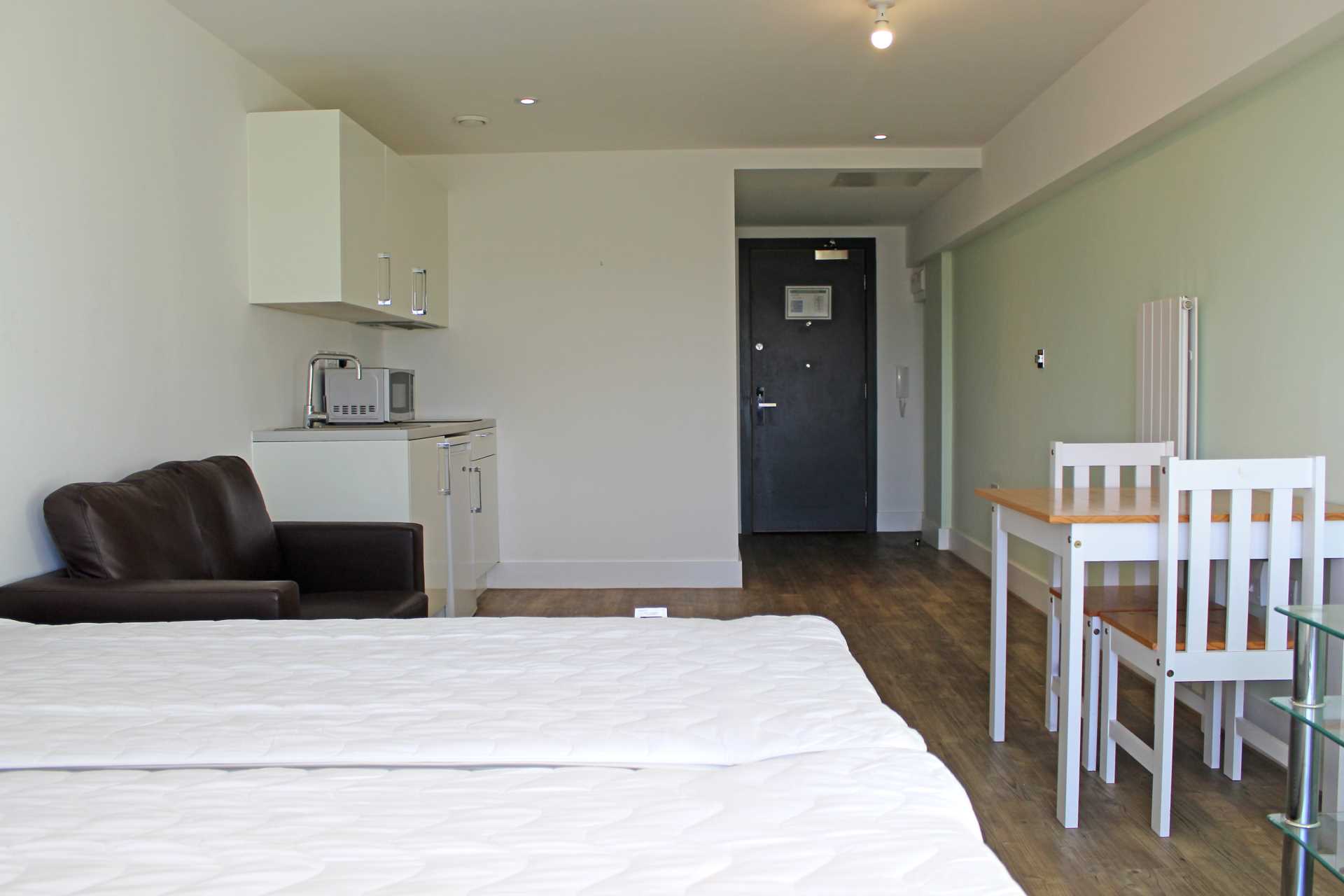 Cardinal Court, Oldham, Image 3