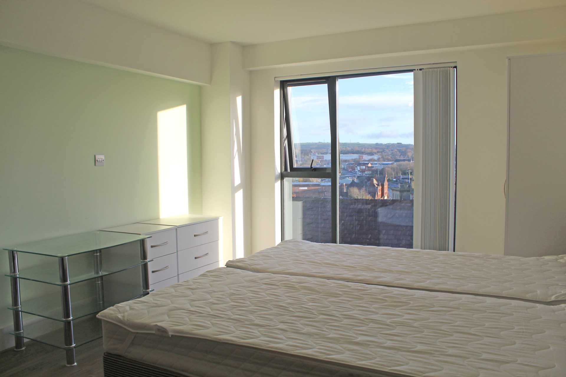 Cardinal Court, Oldham, Image 6