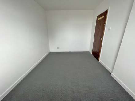 Oldham Road, Royton, Image 7