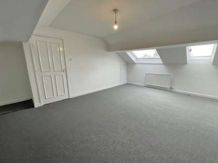 Oldham Road, Royton, Image 8