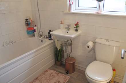 Lewisham Close, Royton, Image 7