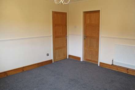 Birchinlee Avenue, Royton, Image 4