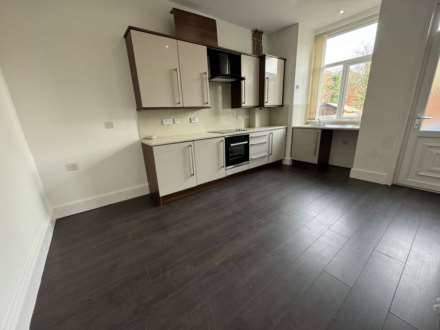 Rainshaw Street, Royton, Image 3