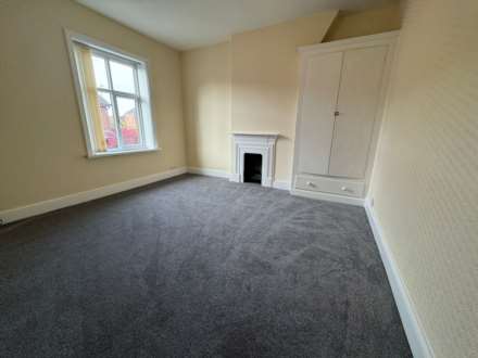Rainshaw Street, Royton, Image 6
