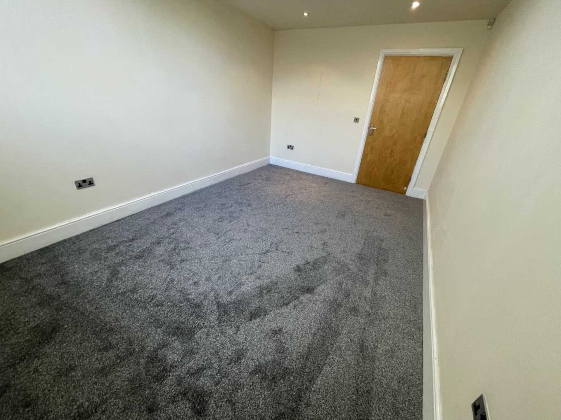 Beal Lane, Shaw, Image 7