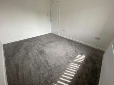 Harewood Drive, Oldham, Image 12