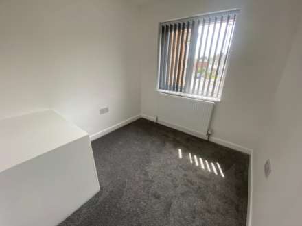 Harewood Drive, Oldham, Image 14