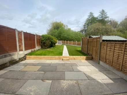 Harewood Drive, Oldham, Image 4