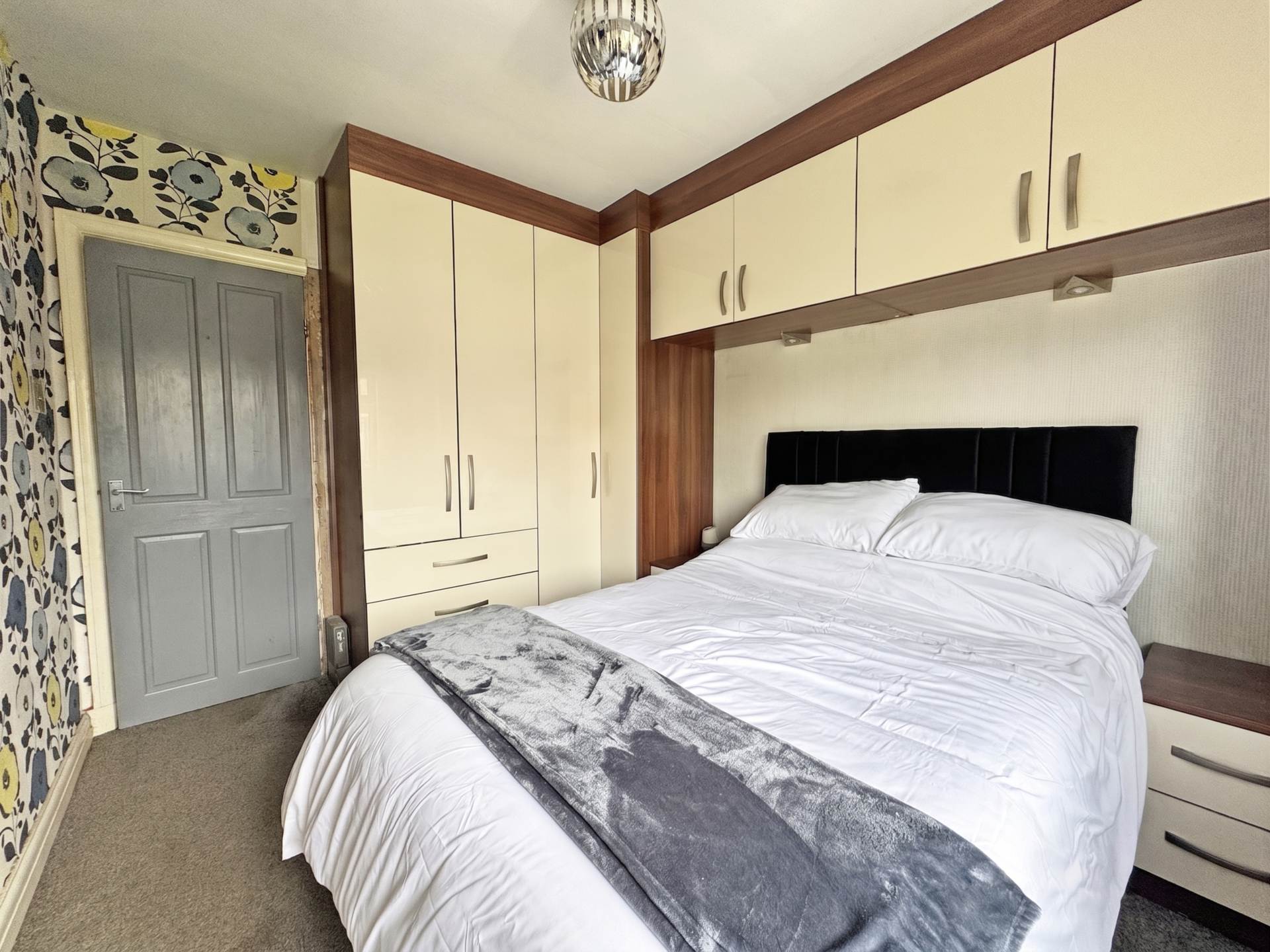 Three Acre Avenue, Oldham, Image 13