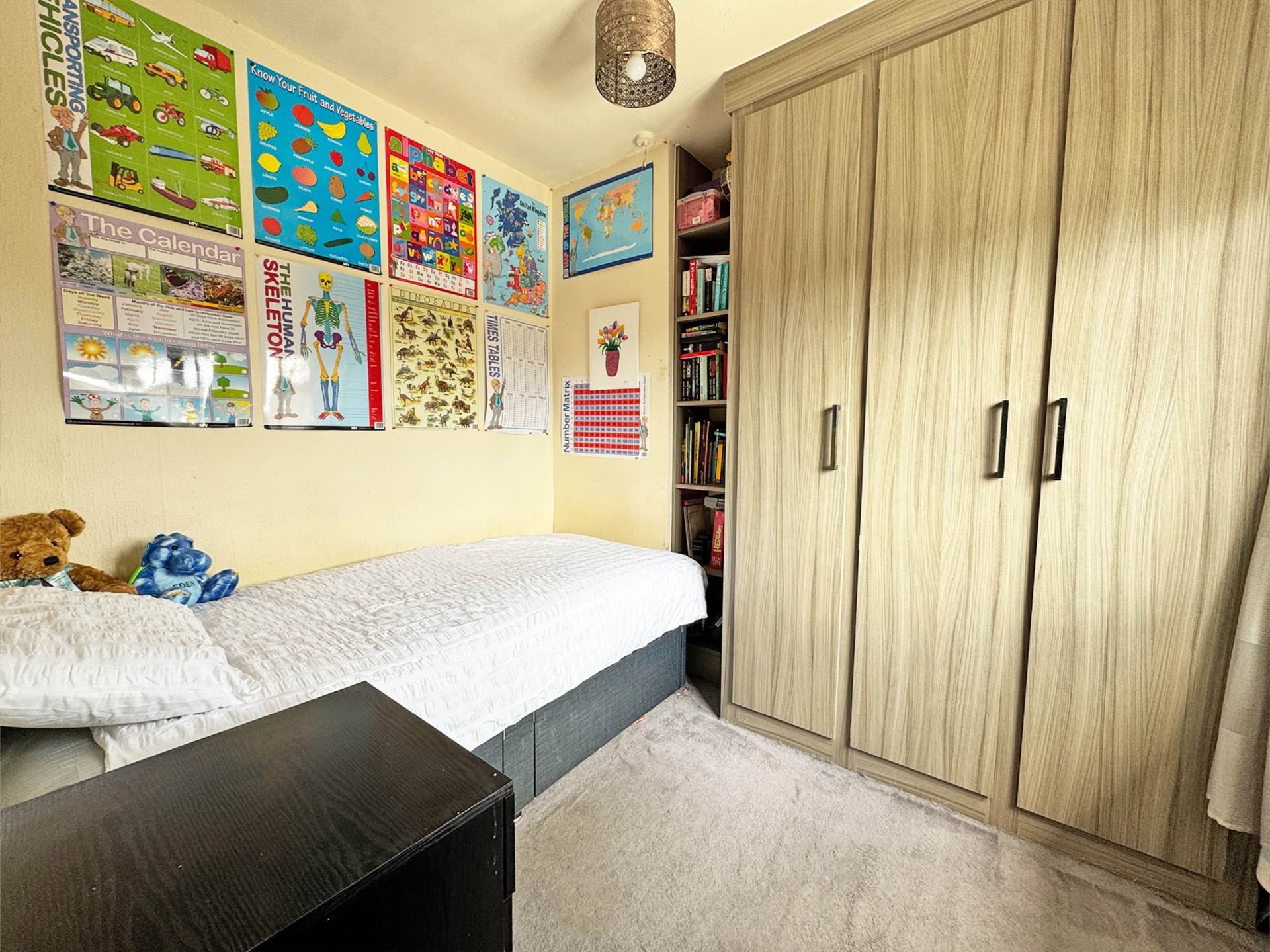 Three Acre Avenue, Oldham, Image 14