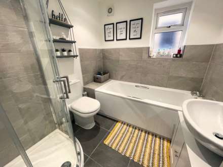 Woodend Manor, Mossley, Image 10