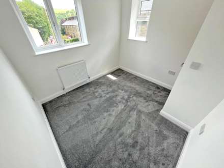 Grains Road, Delph, Image 13
