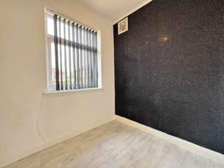 Chadderton Park Road, Oldham, Image 15