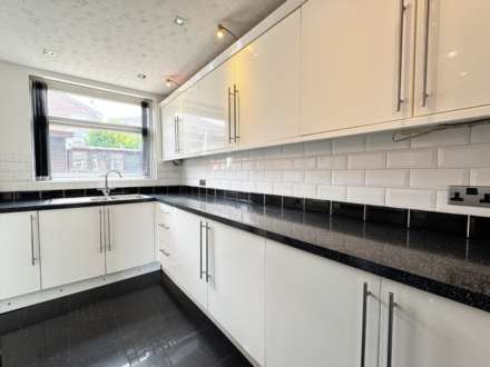 Chadderton Park Road, Oldham, Image 9