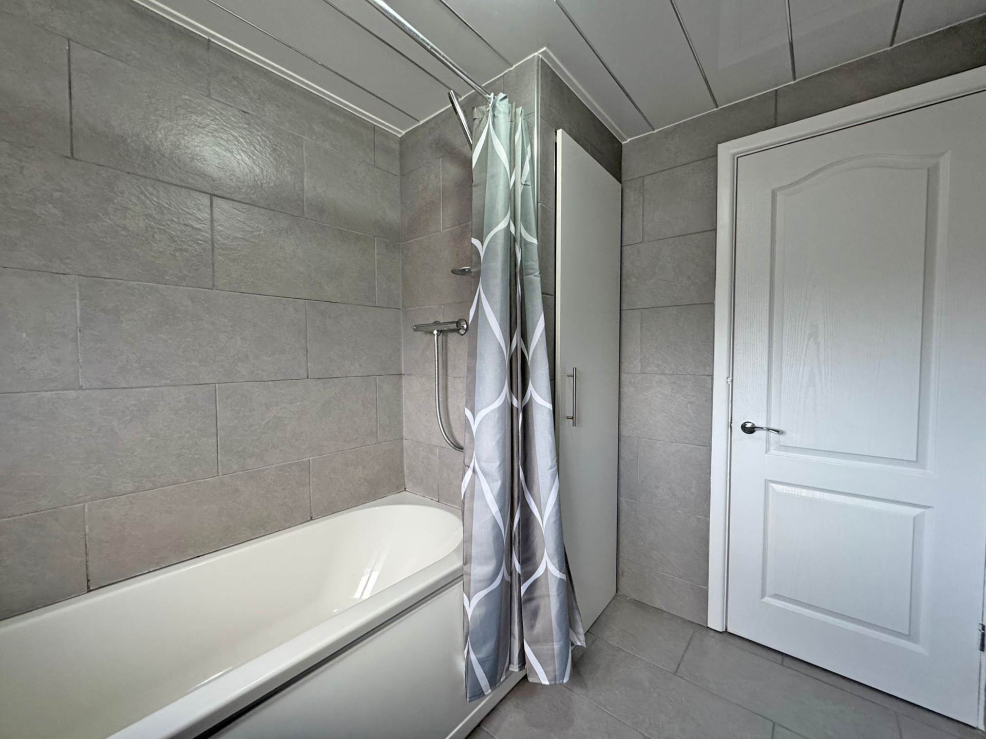 Newtondale Avenue, Royton, Image 19