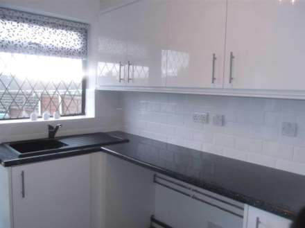 Newtondale Avenue, Royton, Image 6