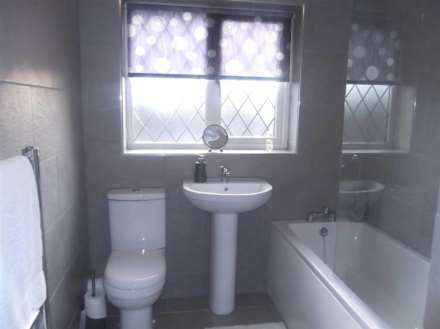Newtondale Avenue, Royton, Image 7