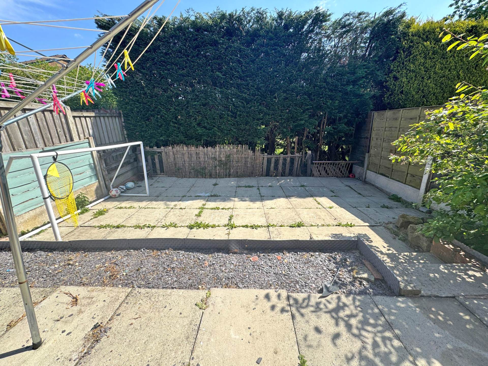 Kingston Close, Shaw, Image 11