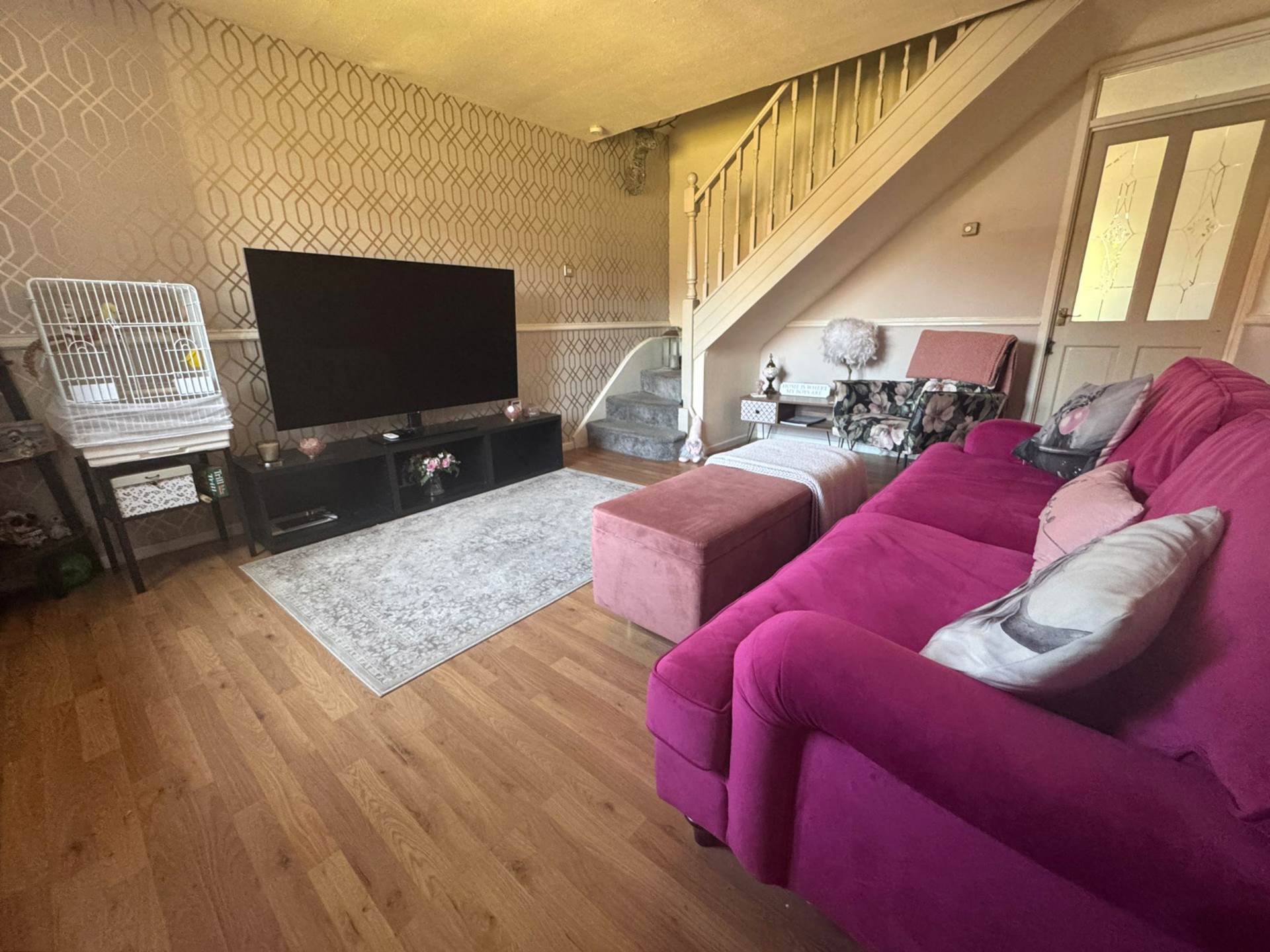 Kingston Close, Shaw, Image 2