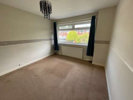 Kensington Avenue, Royton, Image 3
