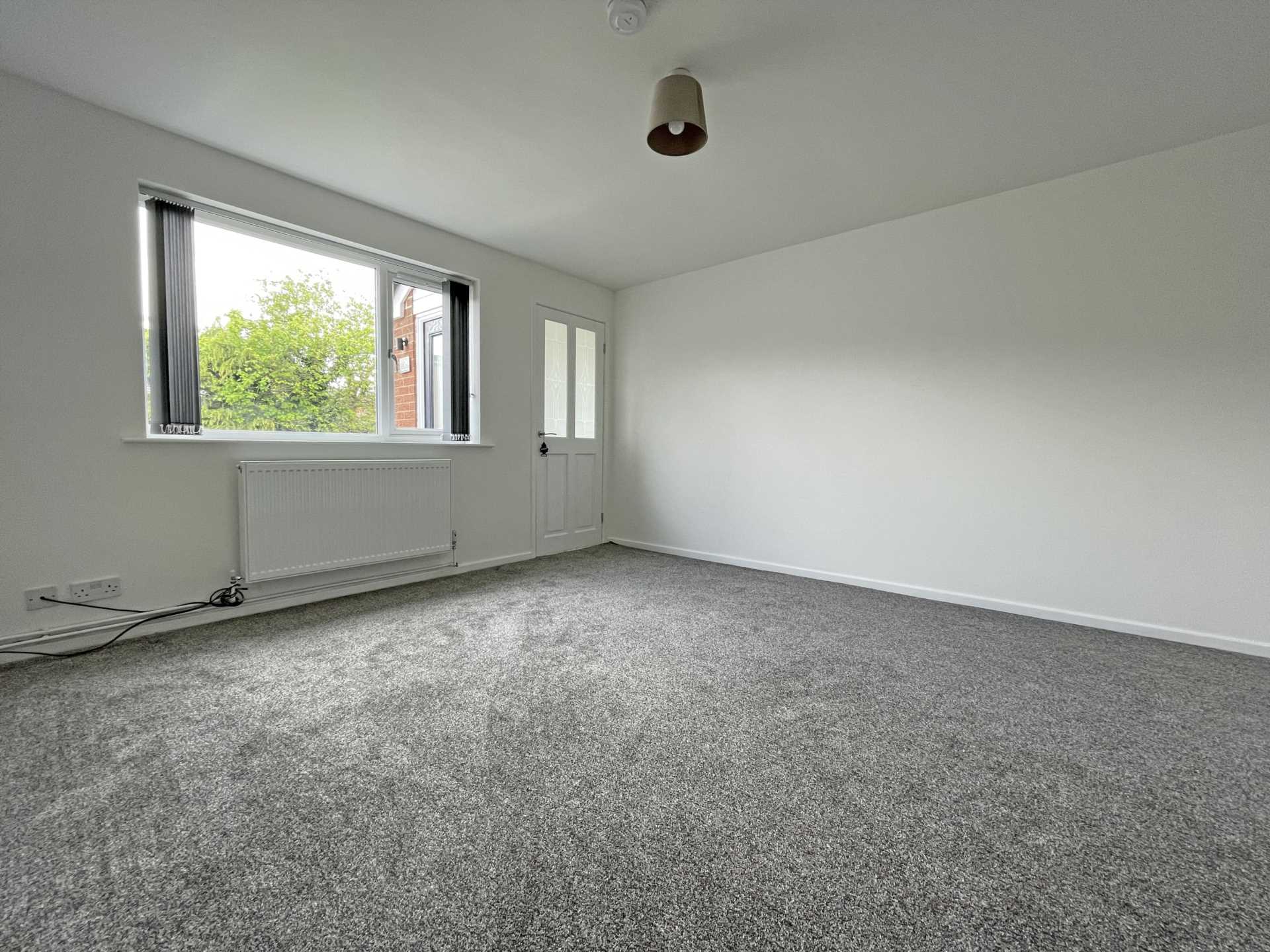 Chelsea Close, Shaw, Image 11