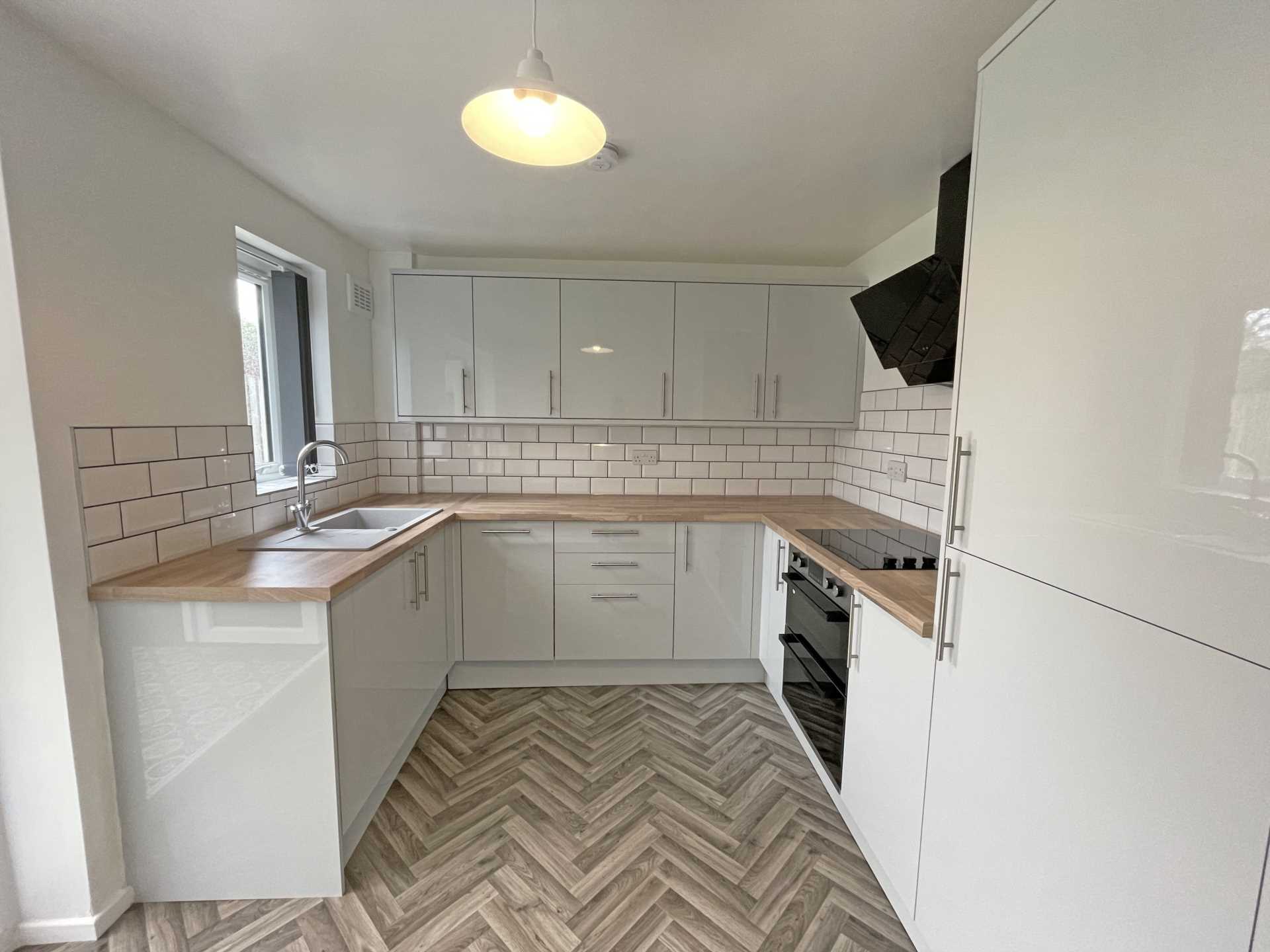 Chelsea Close, Shaw, Image 6