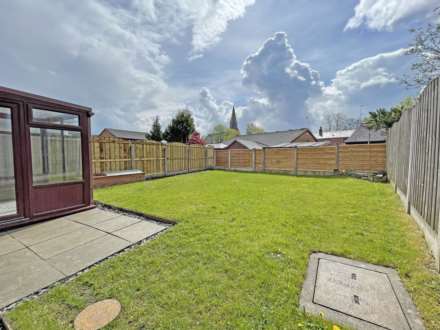 Chelsea Close, Shaw, Image 20