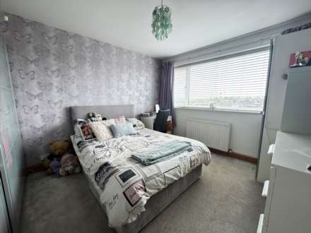 Rishworth Rise, Shaw, Image 14