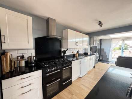 Rishworth Rise, Shaw, Image 6