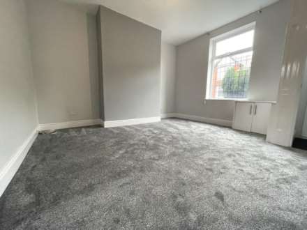 High Barn Street, Royton, Image 3