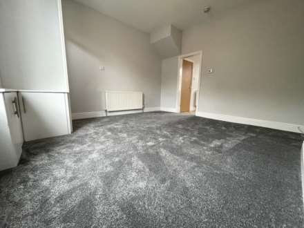 High Barn Street, Royton, Image 4